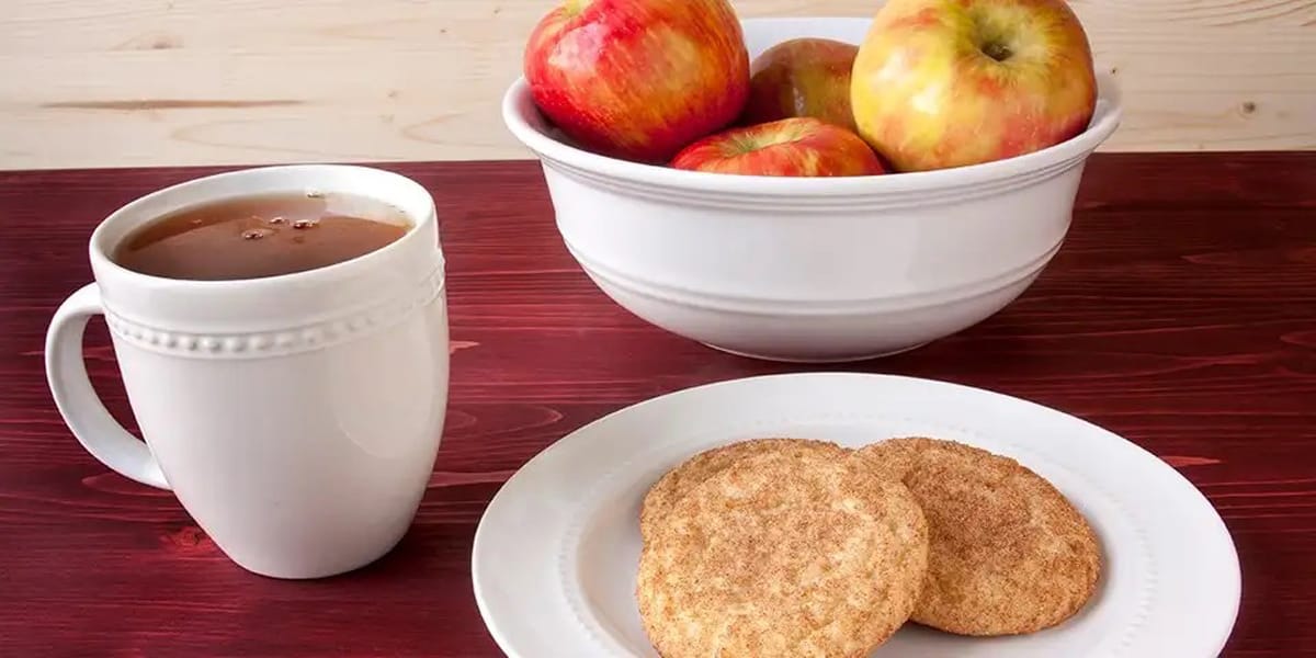 Apple Cider and Cookies